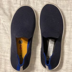Rothy’s washable kids sneakers in Navy